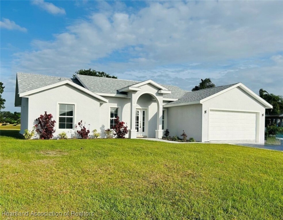 Property Photo:  1015 Duane Palmer Boulevard  FL 33876 
