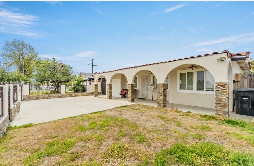Property Photo: 1214 S Sultana Avenue CA 91761
