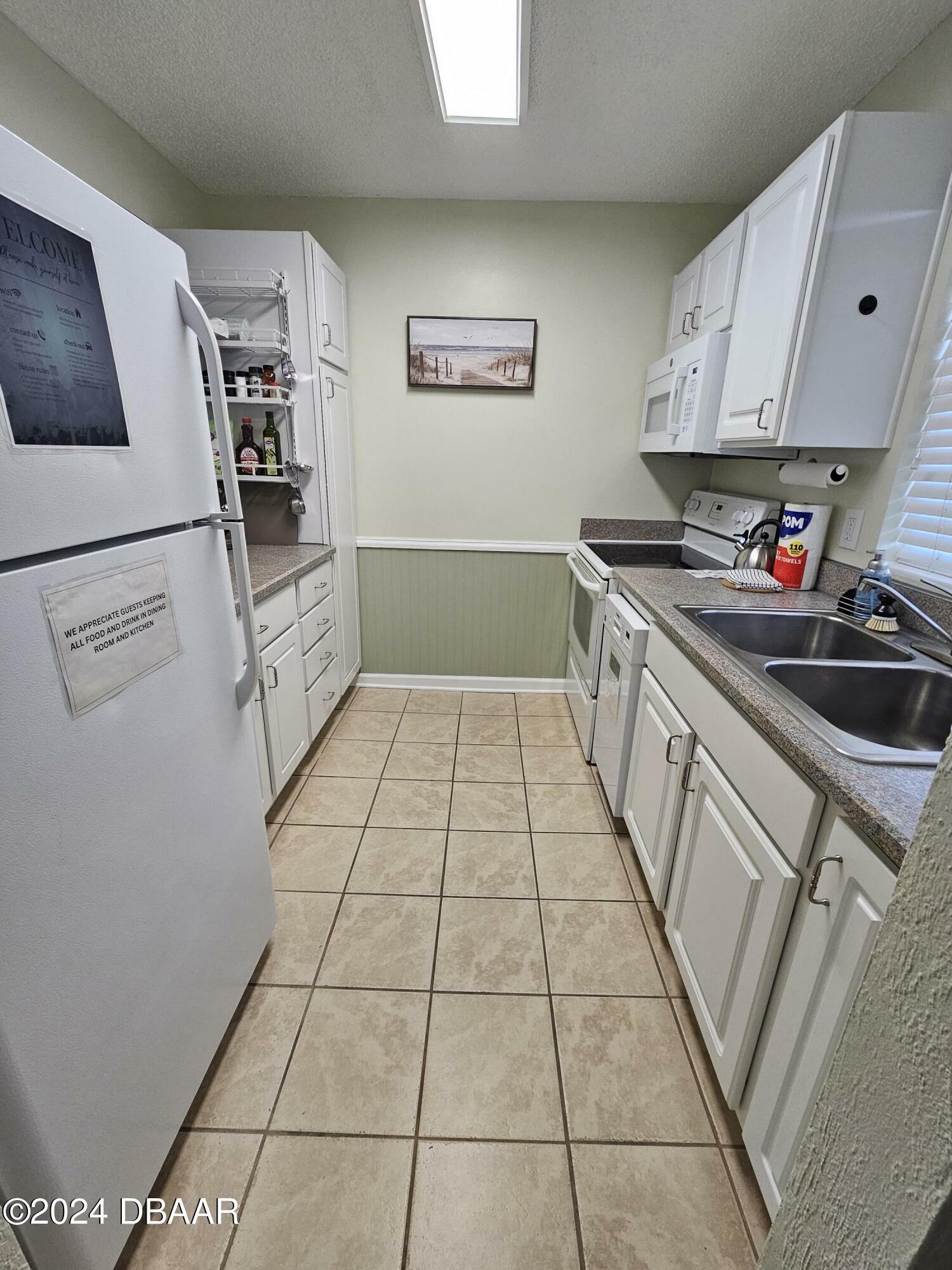 Property Photo:  1510 Ocean Shore Boulevard  FL 32176 