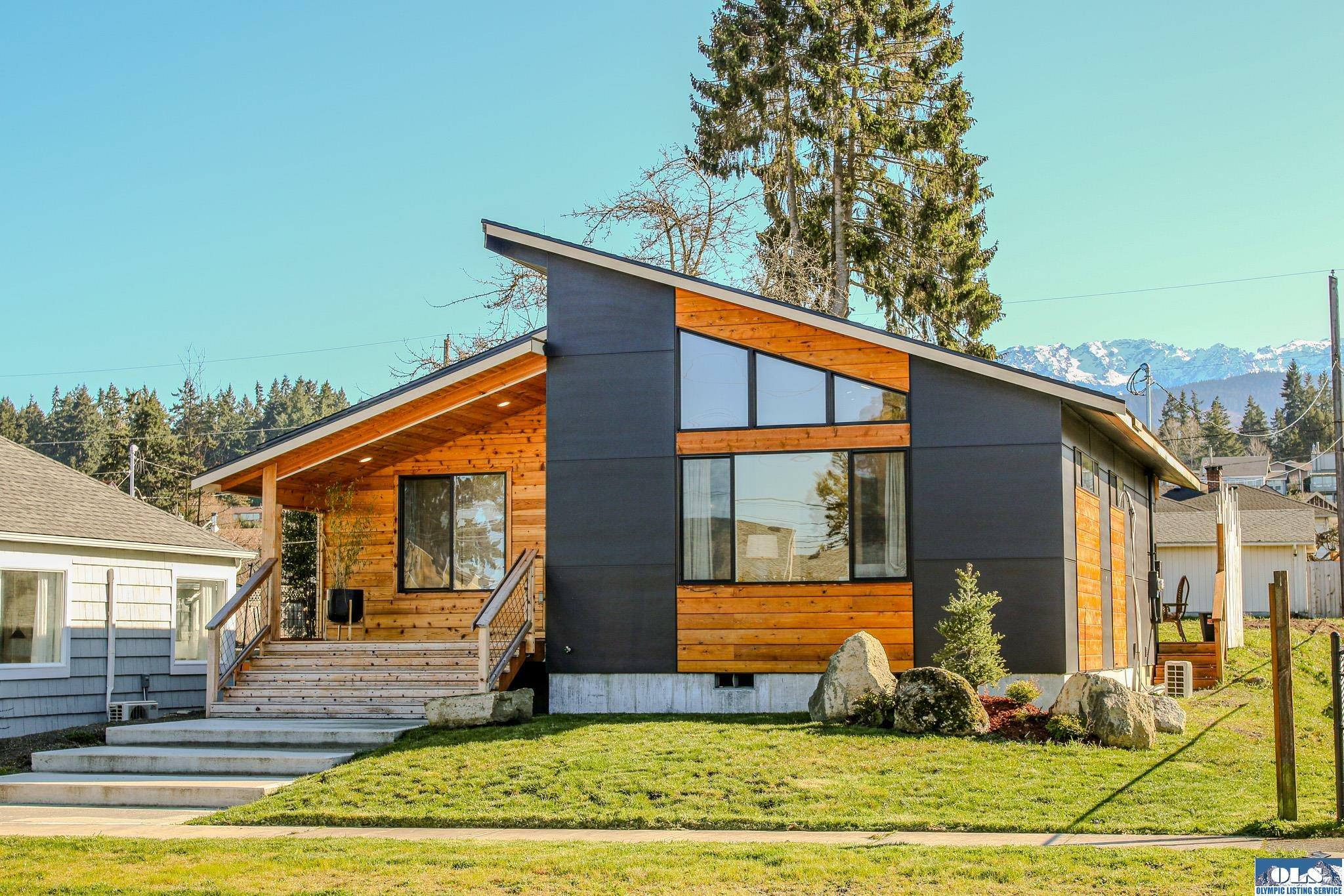 Property Photo: 424 Orcas Ave. WA 98362