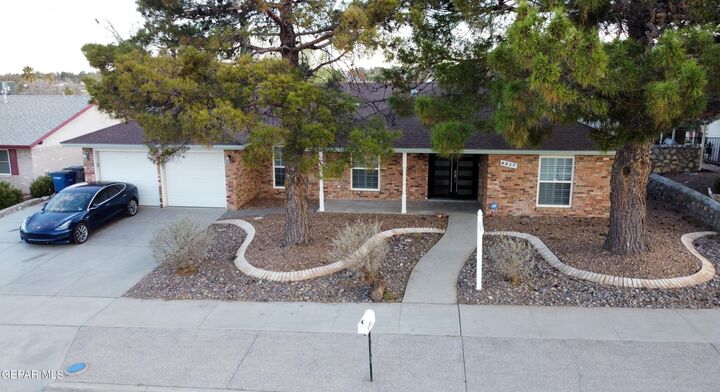 6837 La Cadena Drive  El Paso TX 79912 photo