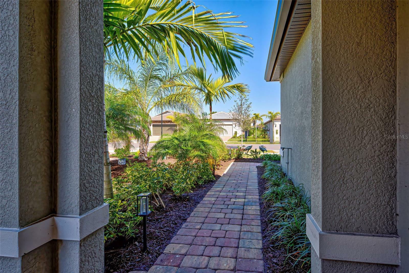 Property Photo: 13761 Vadini Street FL 34293