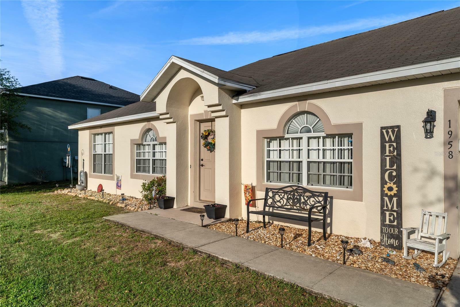 Property Photo:  1958 Thorngate Lane  FL 34753 