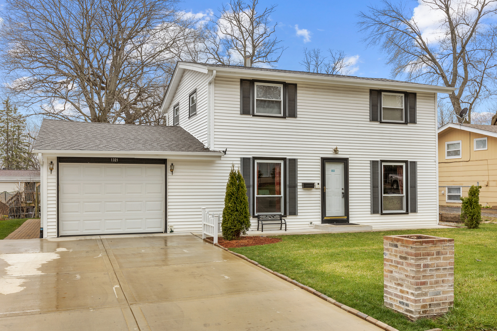 Property Photo:  1321 Wilson Avenue  IL 60110 