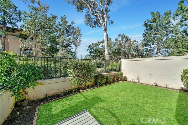 Property Photo:  8 Crestline 111  CA 92602 