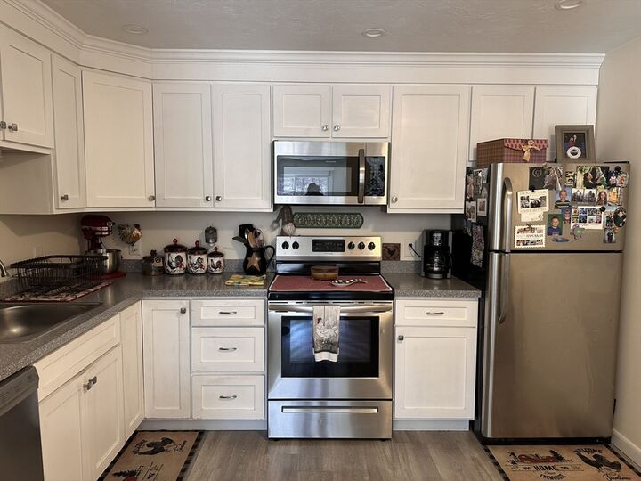 Property Photo:  176 Maple Ave 7-38  MA 01543 