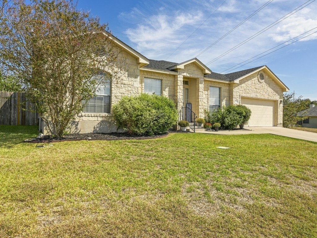 Property Photo:  103 Gregory Lane  TX 78611 