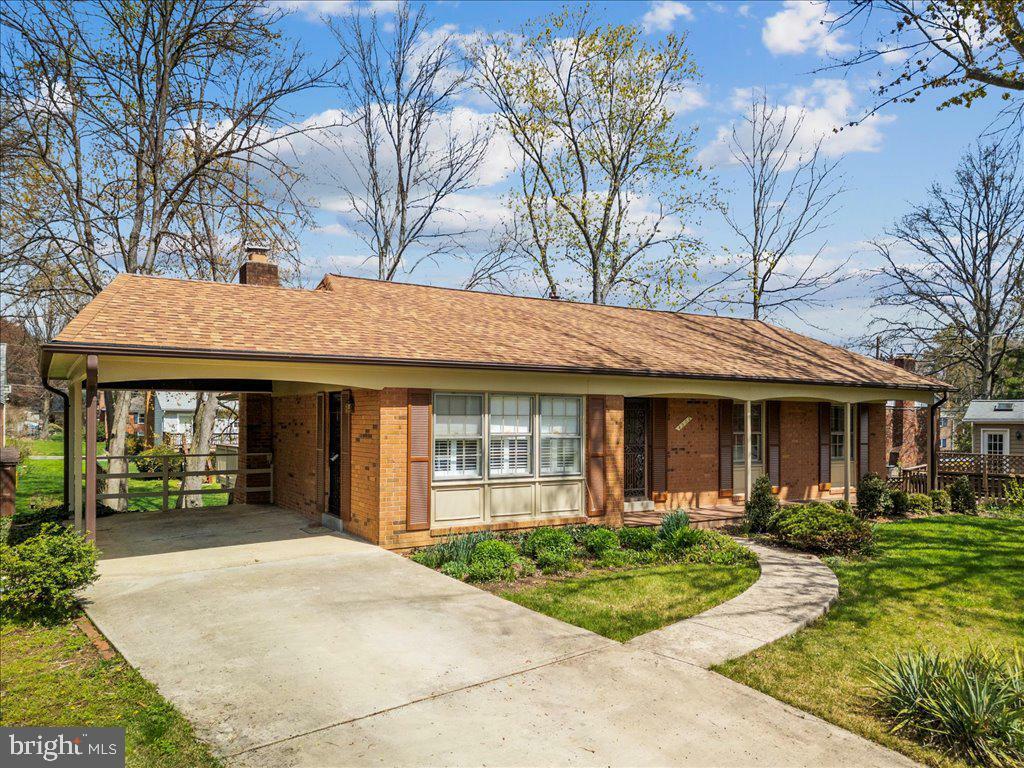 4502 Hadrian Court  Alexandria VA 22310 photo