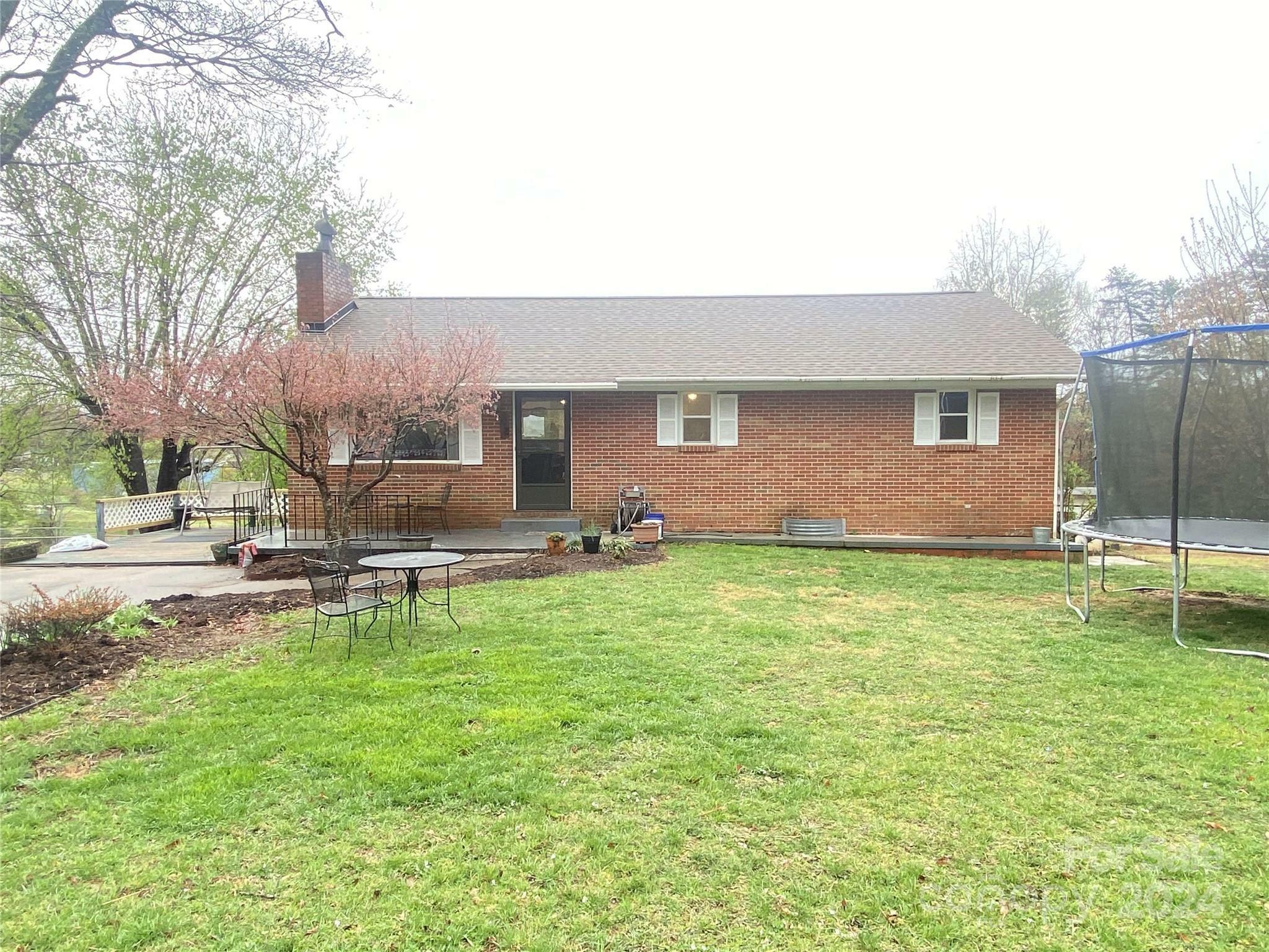 Property Photo:  111 Case Street  NC 28655 