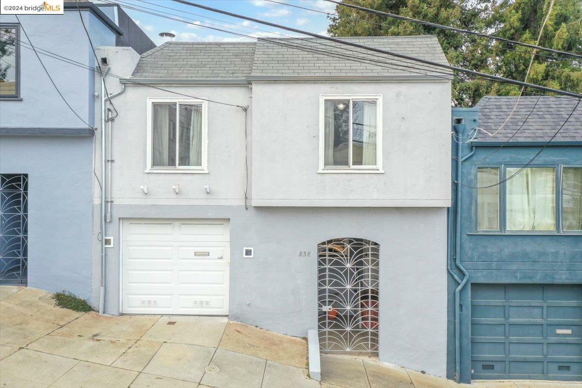 Property Photo: 238 Olmstead St CA 94134
