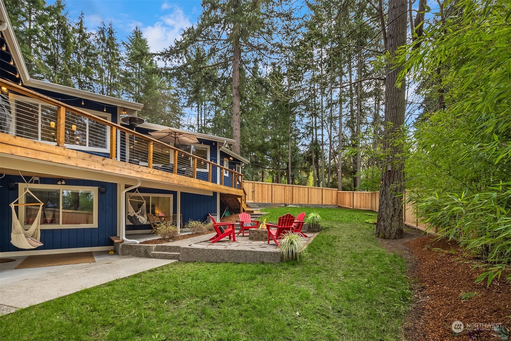 Property Photo:  11680 Miller Road NE  WA 98110 