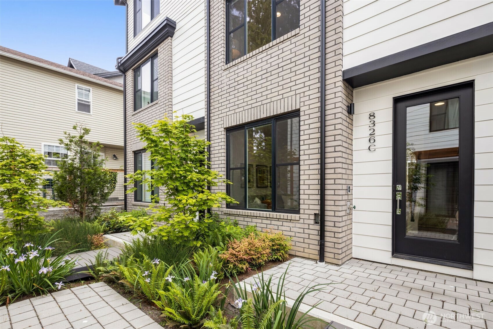 Property Photo: 8326 C (Sb-3) 13th Avenue NW WA 98117