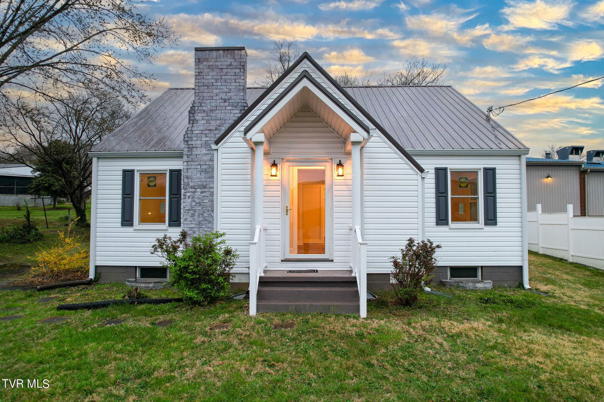 Property Photo:  938 Snapps Ferry Road  TN 37745 