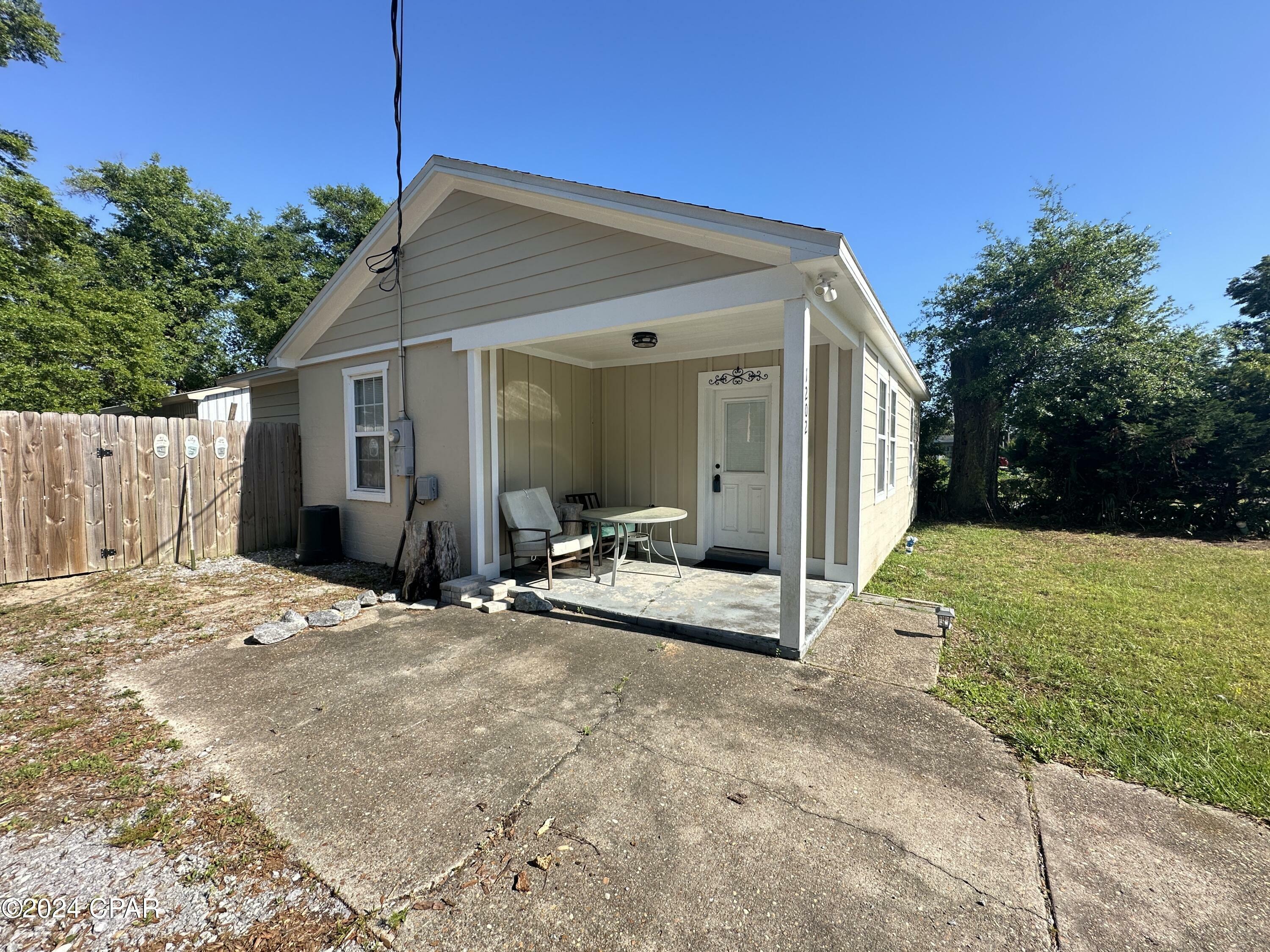 Property Photo:  1202 Clay Avenue  FL 32401 