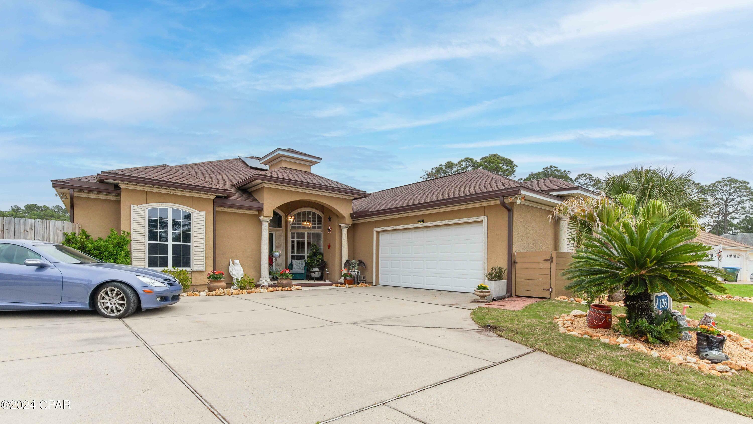 Property Photo:  126 Hombre Circle  FL 32407 