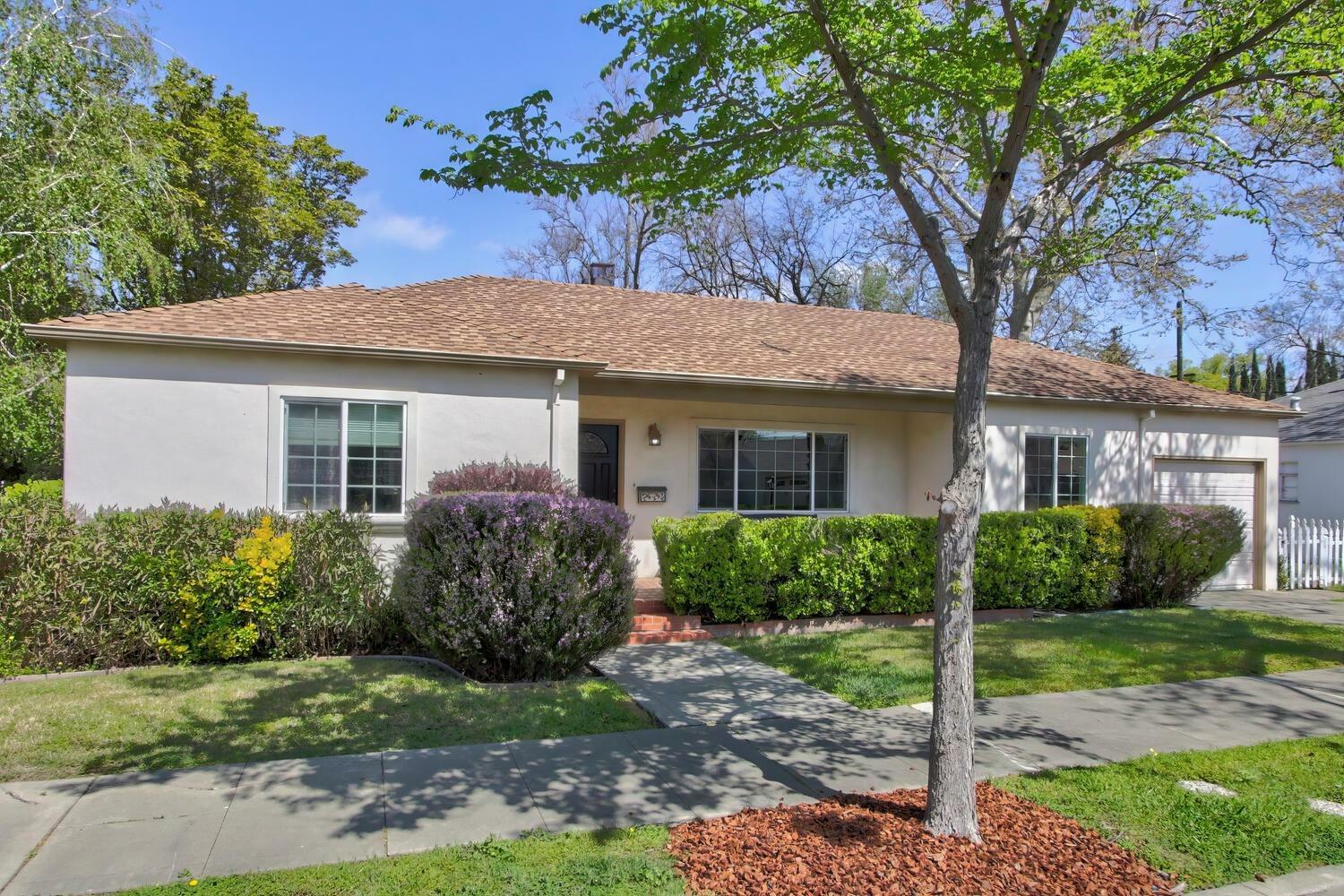 Property Photo: 705 Marshall Avenue CA 95695