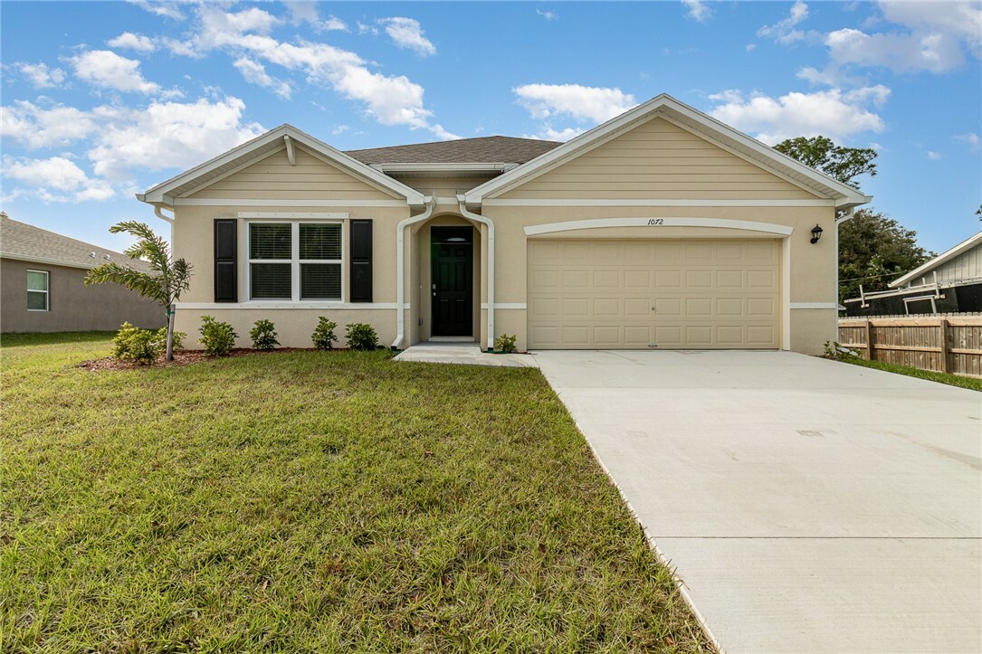 Property Photo:  1072 Roseland Road  FL 32958 