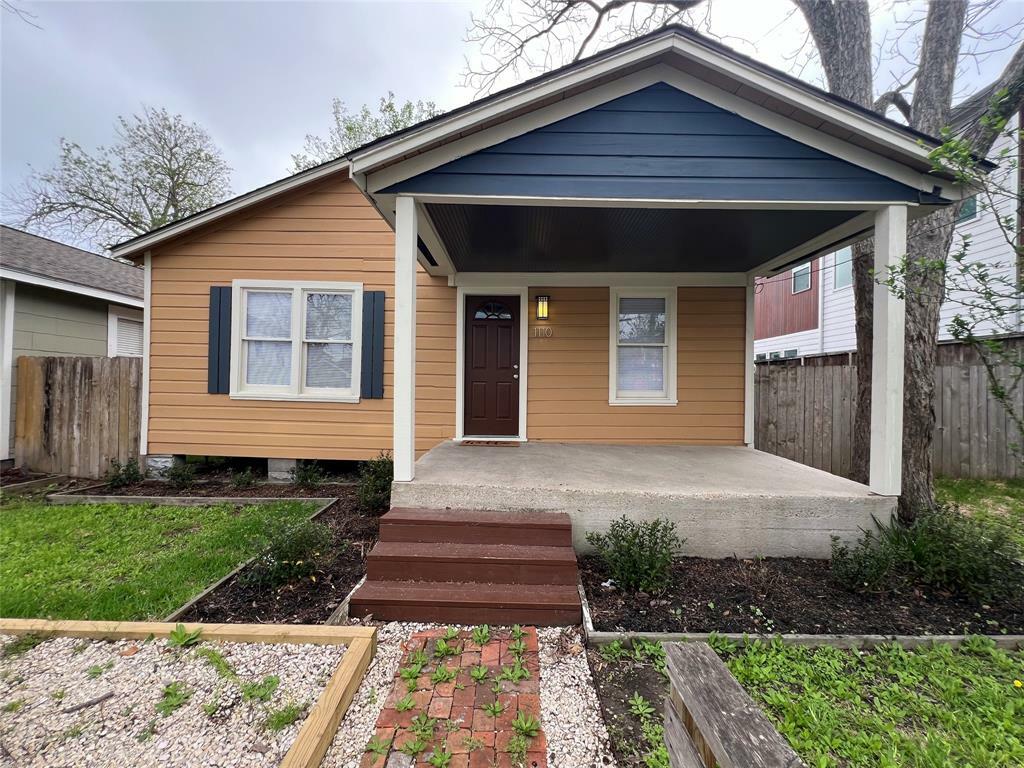 Property Photo:  1110 E 27th Street  TX 77009 