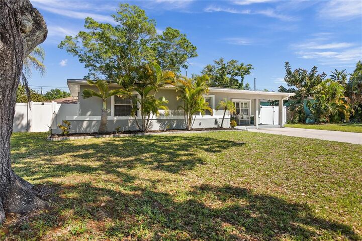 Property Photo:  6001 12th Way N  FL 33703 