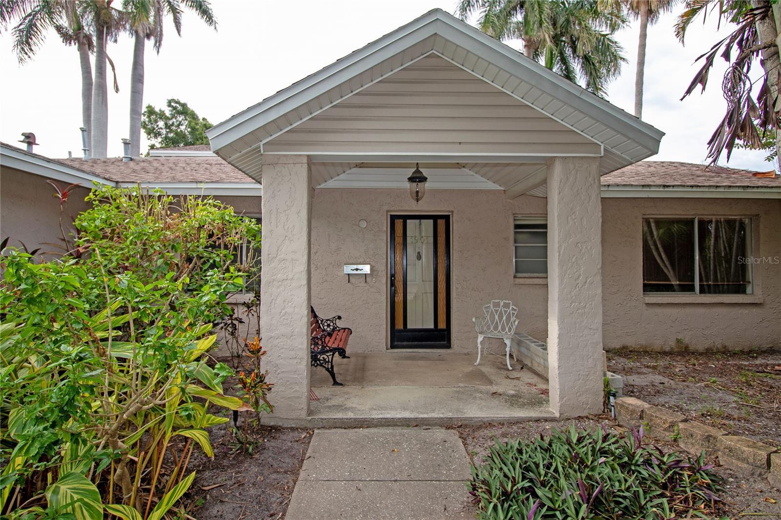 Property Photo:  1901 Ohio Avenue NE  FL 33703 