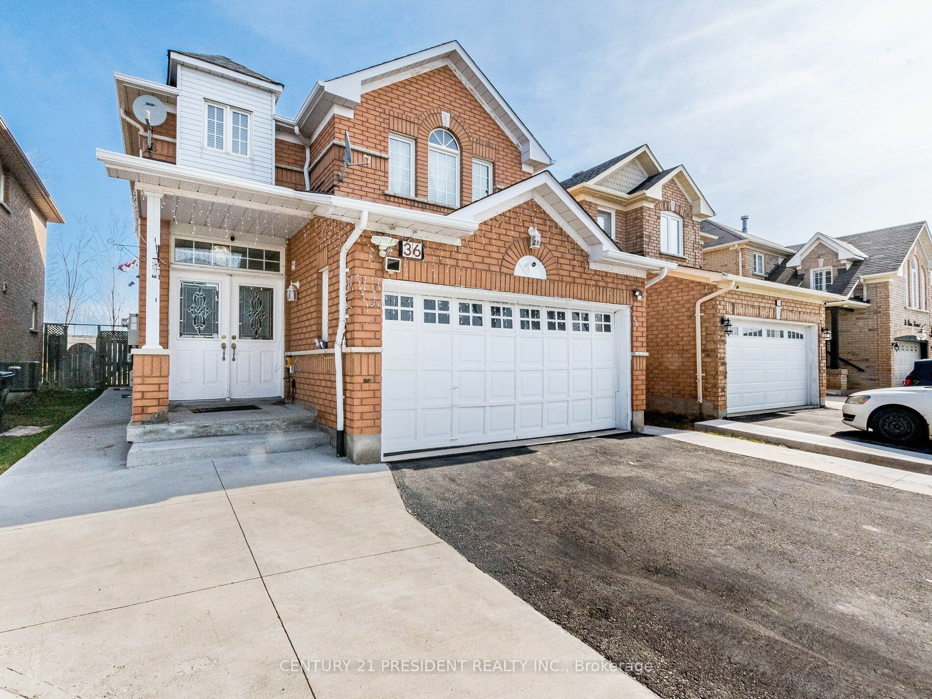 Property Photo:  36 Prince Cres  ON L7A 2C9 