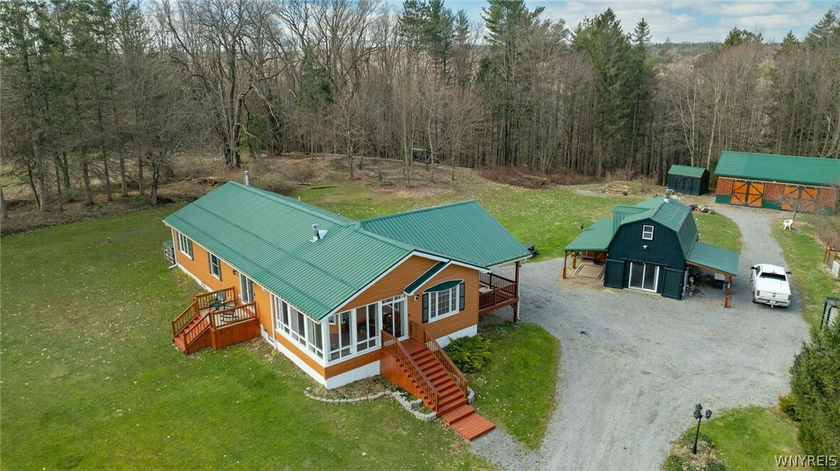 Property Photo:  5866 E Arcade Road  NY 14009 