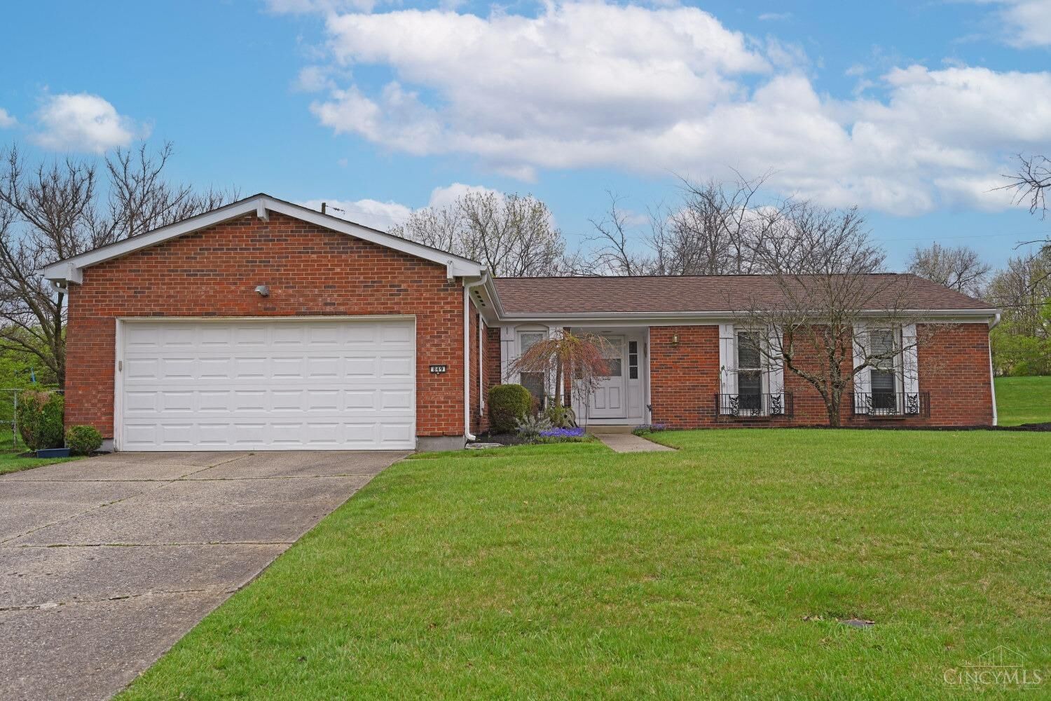 Property Photo:  849 Clearfield Lane  OH 45240