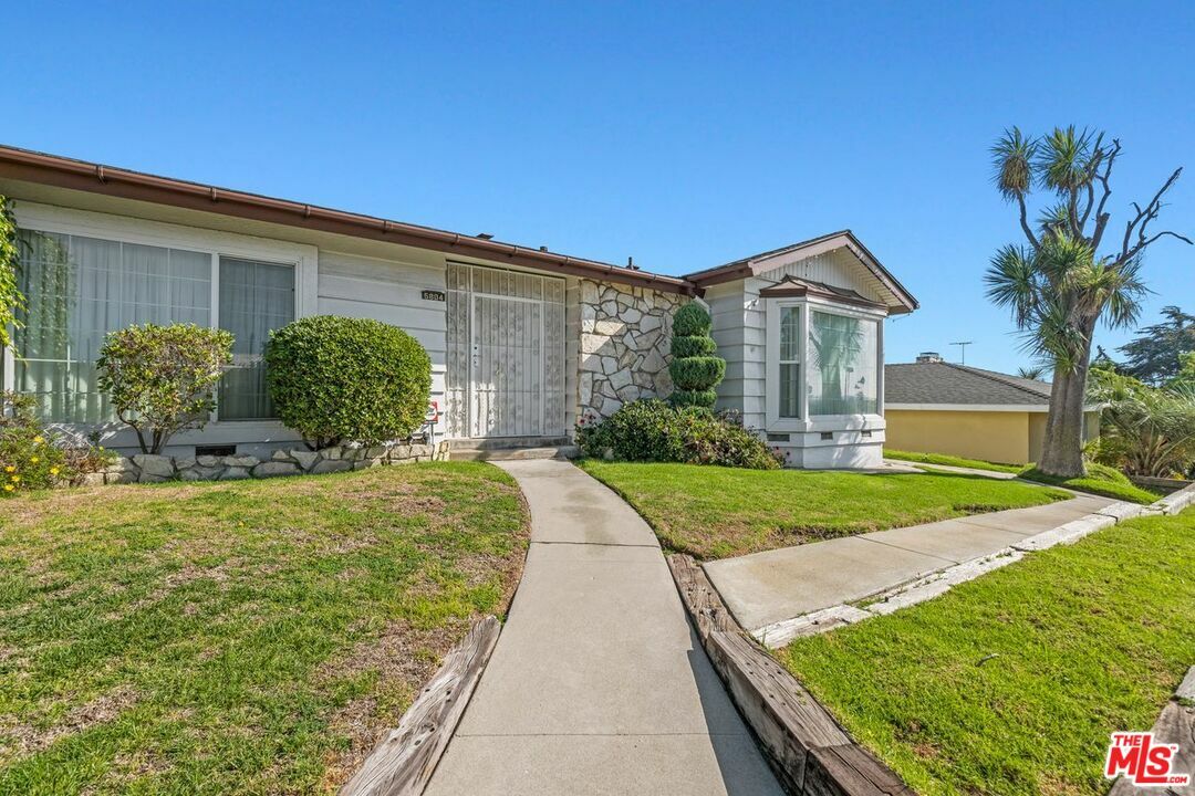 Property Photo:  5804  S Sherbourne Dr  CA 90056 