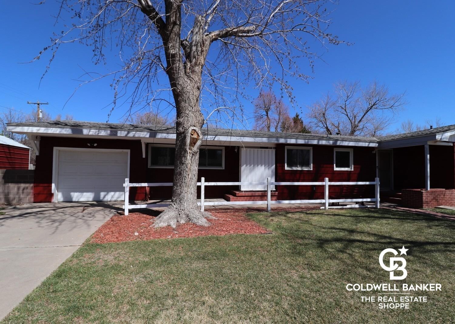 Property Photo: 1309 E Hackberry KS 67846