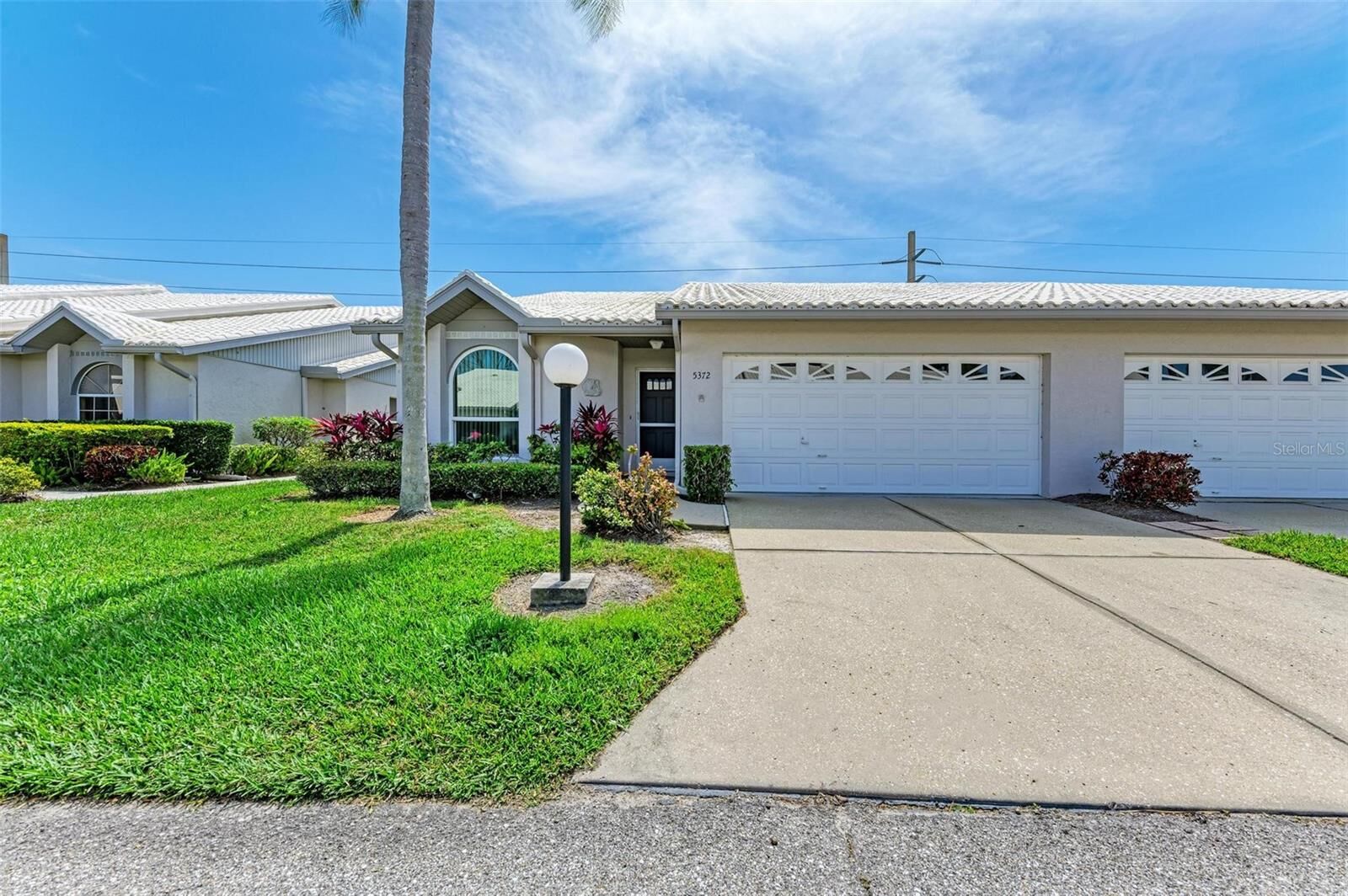 Property Photo:  5372 Pamela Wood Way 7  FL 34233 
