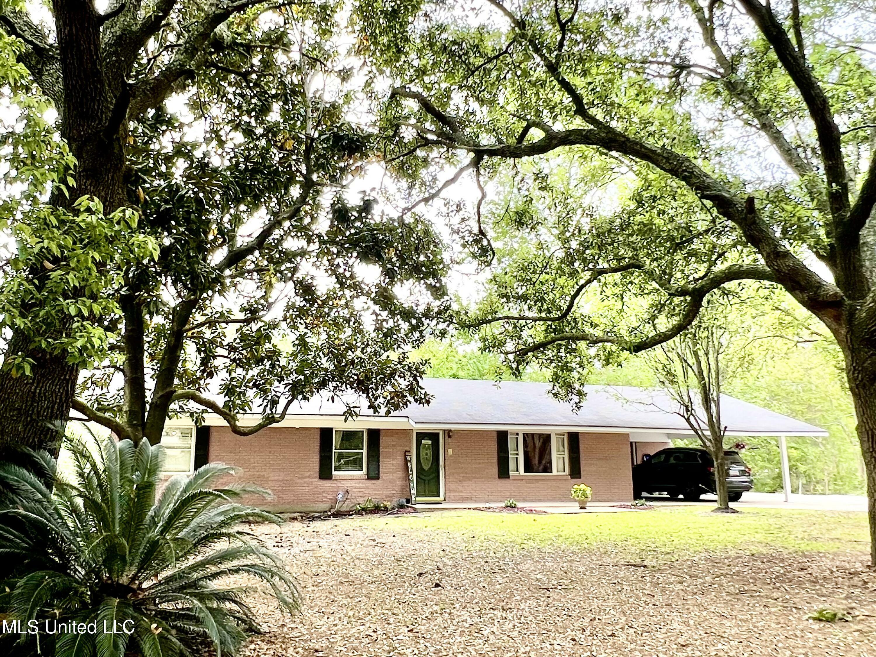 Property Photo:  703 Herrick Avenue  MS 39567 