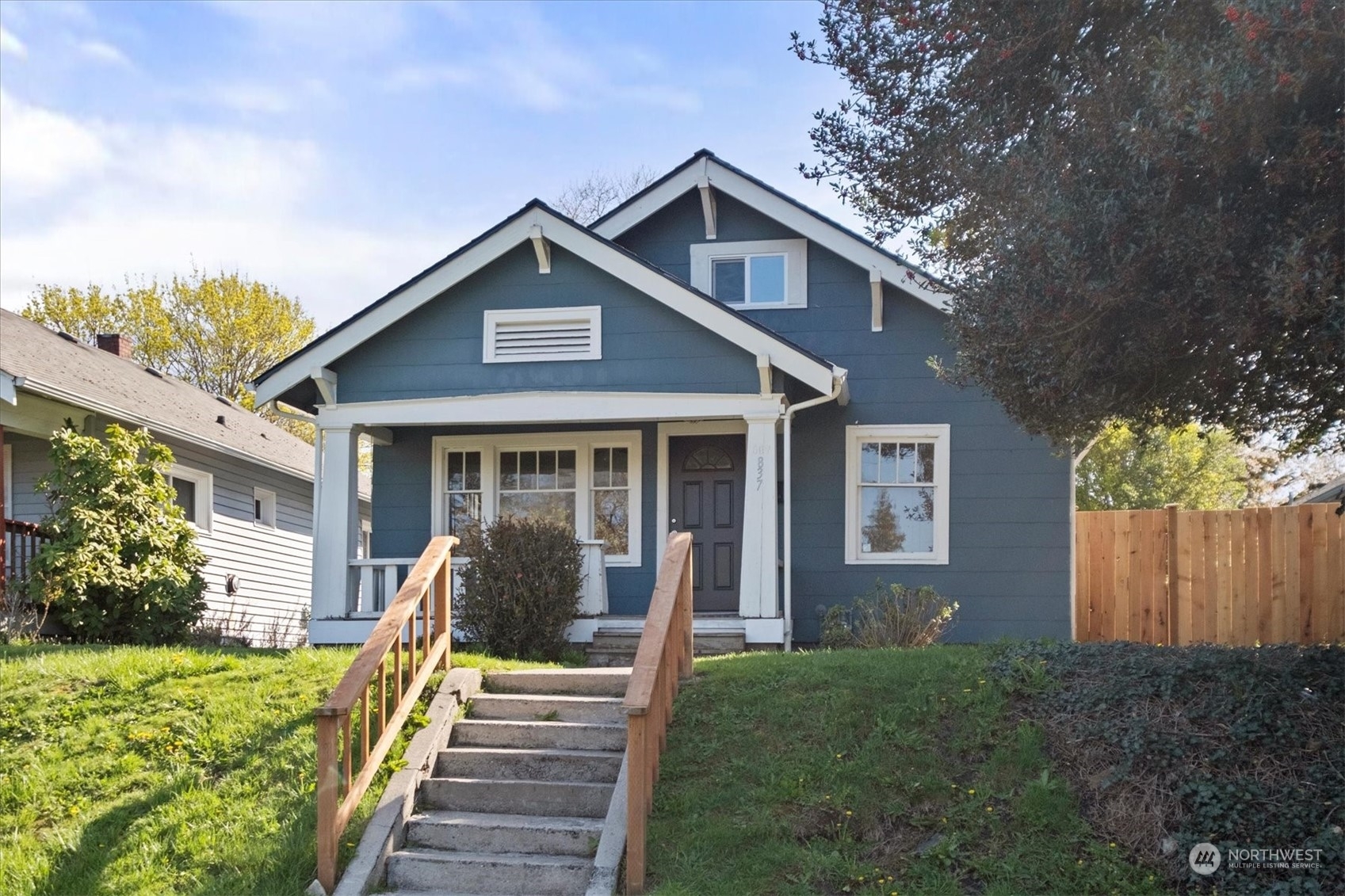 Property Photo:  837 S State Street  WA 98405 