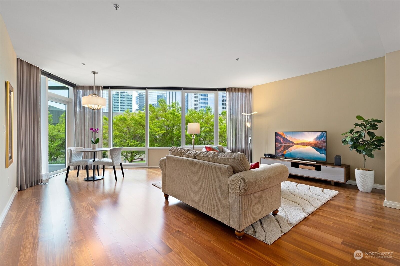 Property Photo: 10700 NE 4th Street 706 WA 98004