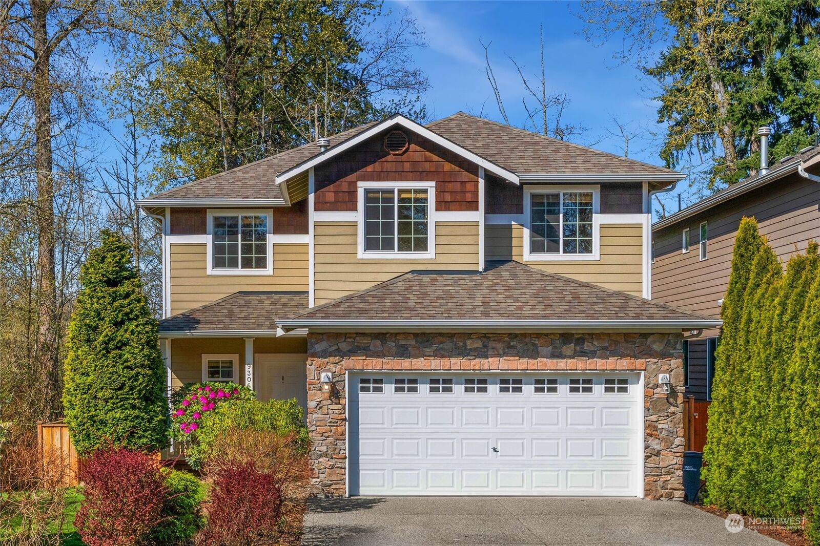 Property Photo: 9306 18th Avenue W WA 98204