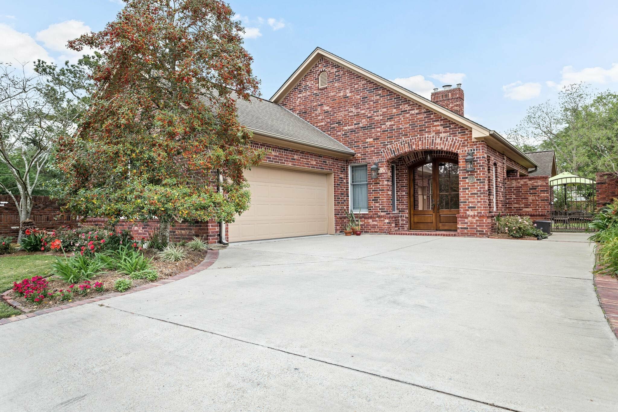 Property Photo:  1 Waterford Dr  TX 77630 