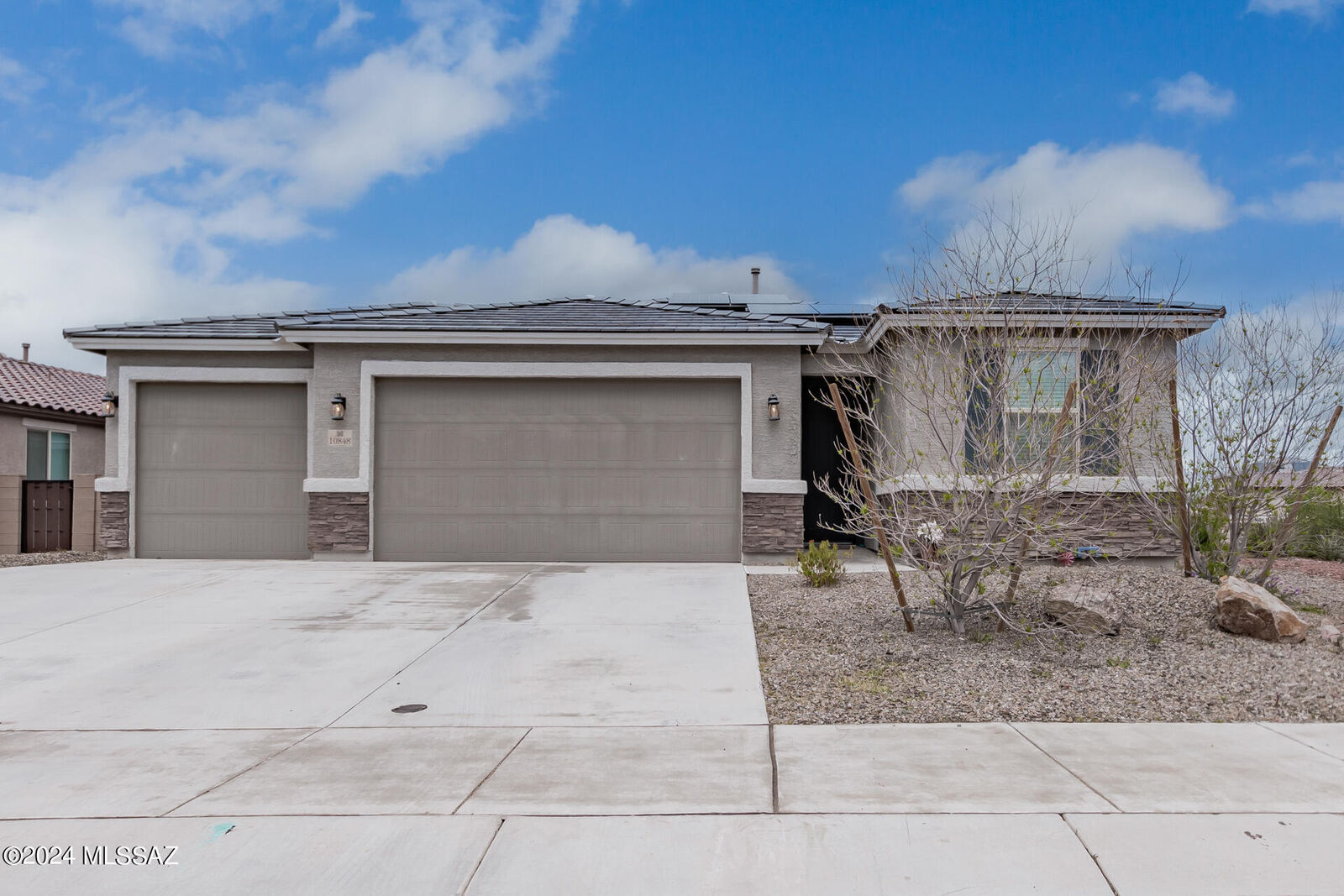 Property Photo: 10848 W Pleasant View Drive AZ 85653