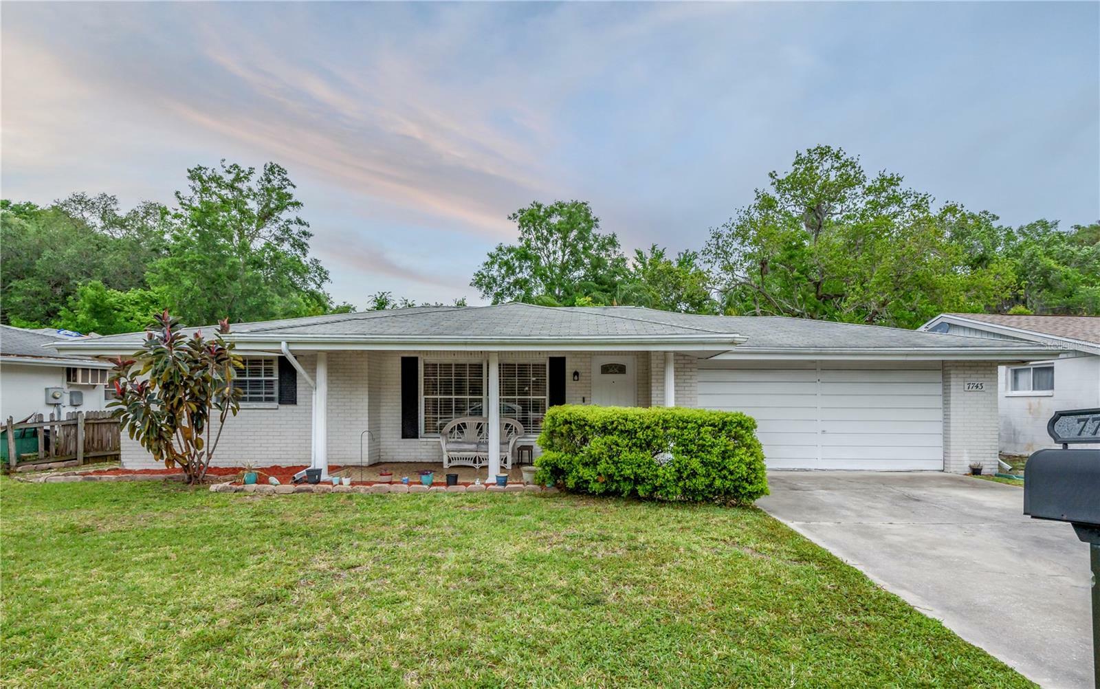 Property Photo:  7743 Raintree Drive  FL 34653 