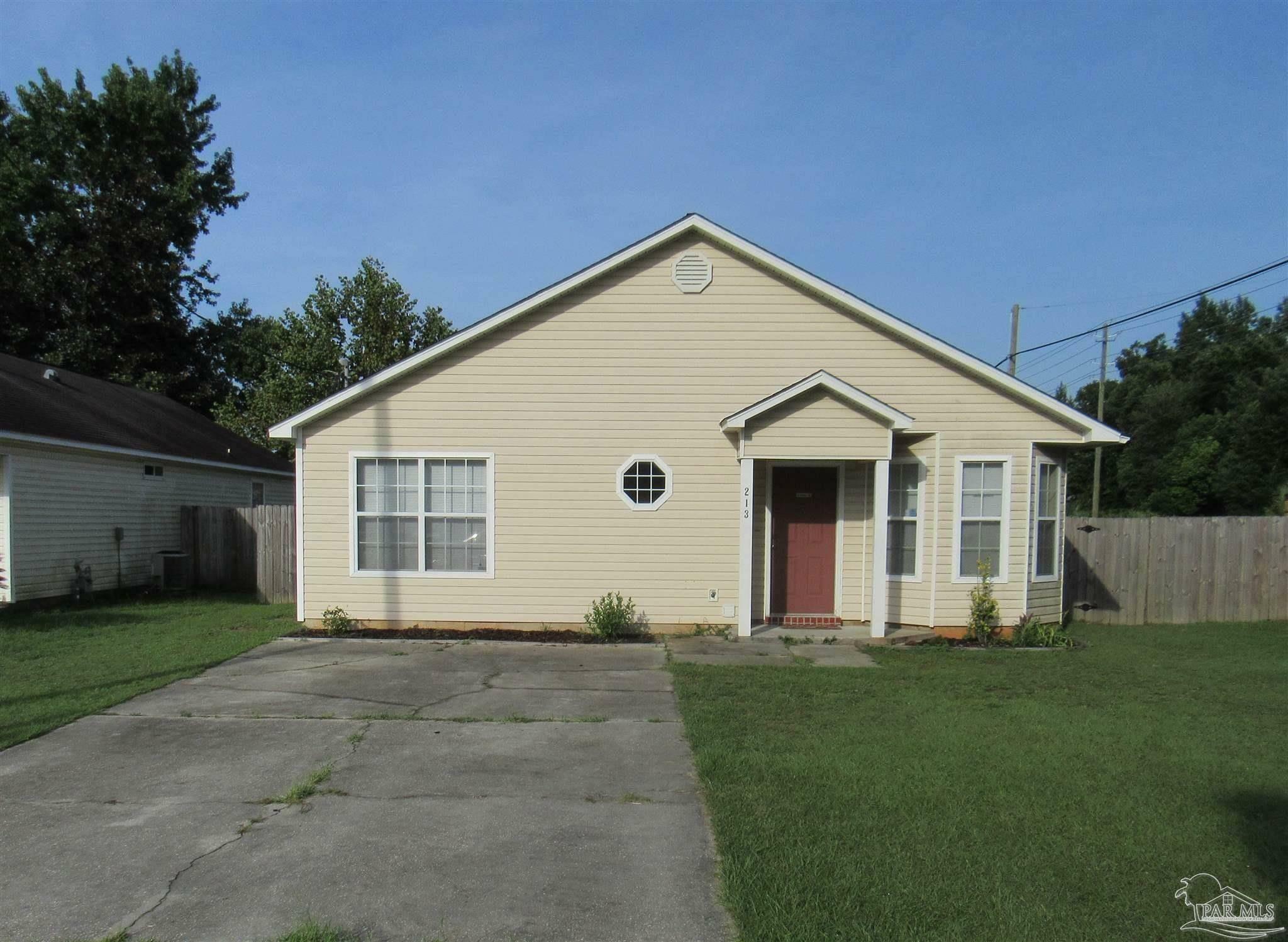 Property Photo:  213 Valdosta Ave  FL 32507 