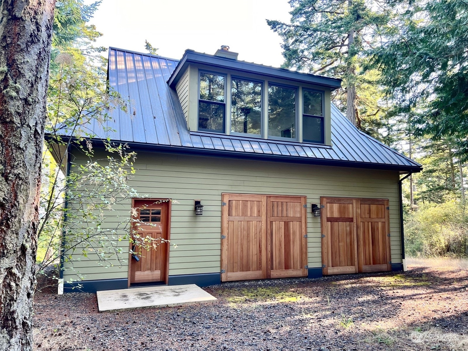 Property Photo:  186 South Ridge Road  WA 98221 