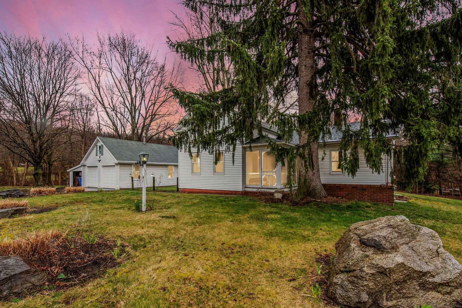 Property Photo: 234 Taylor Street CT 06066