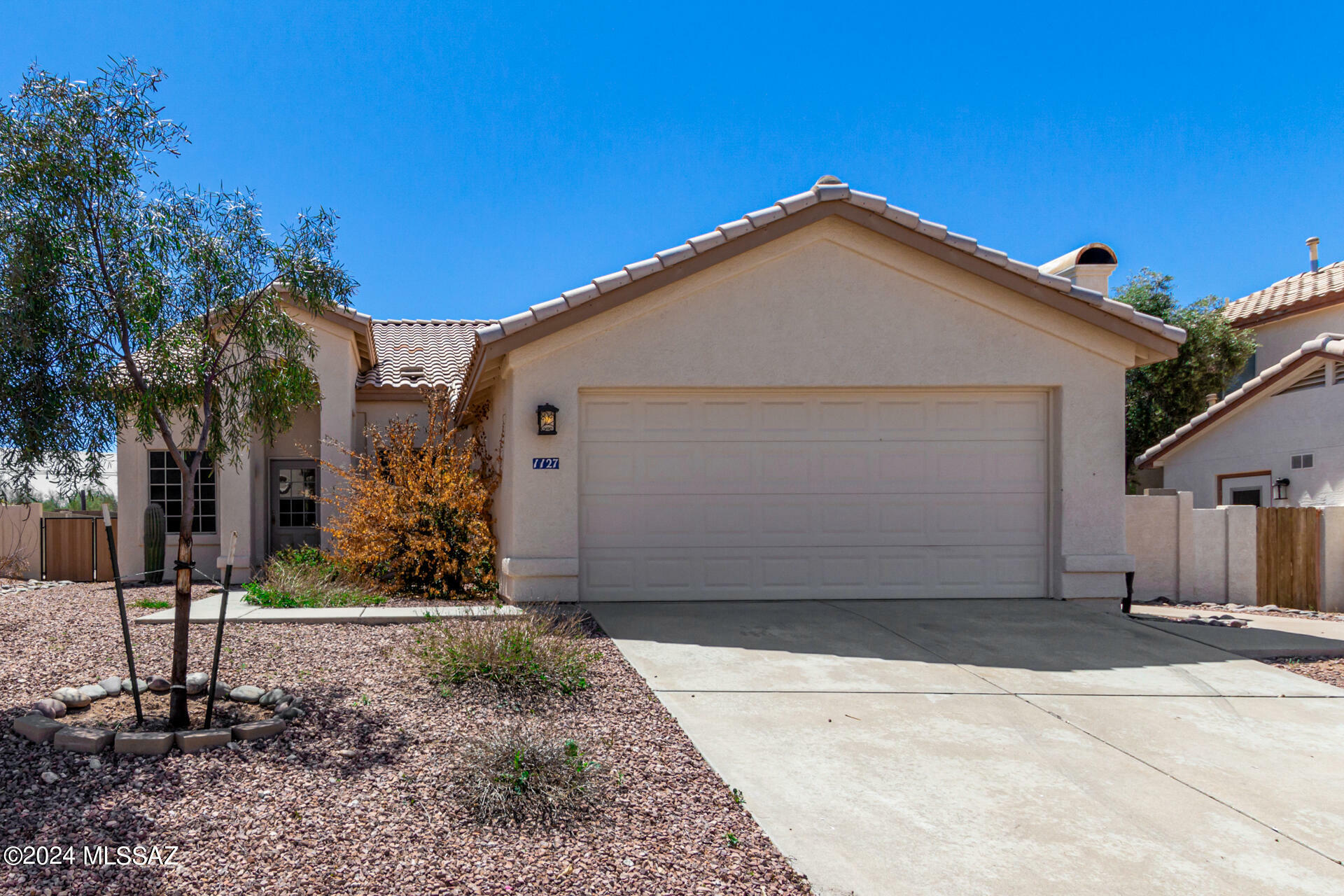 Property Photo:  1127 S Desert Senna Loop  AZ 85748 