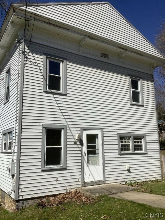 Property Photo:  15 Galatia Street  NY 13803 