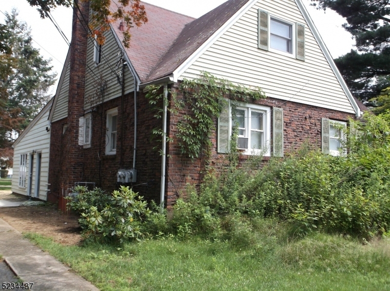 Property Photo: 420 Clerihew Ln 2 NJ 07442