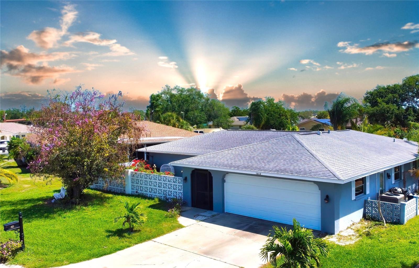Property Photo: 1612 Cypress Point Court FL 34293