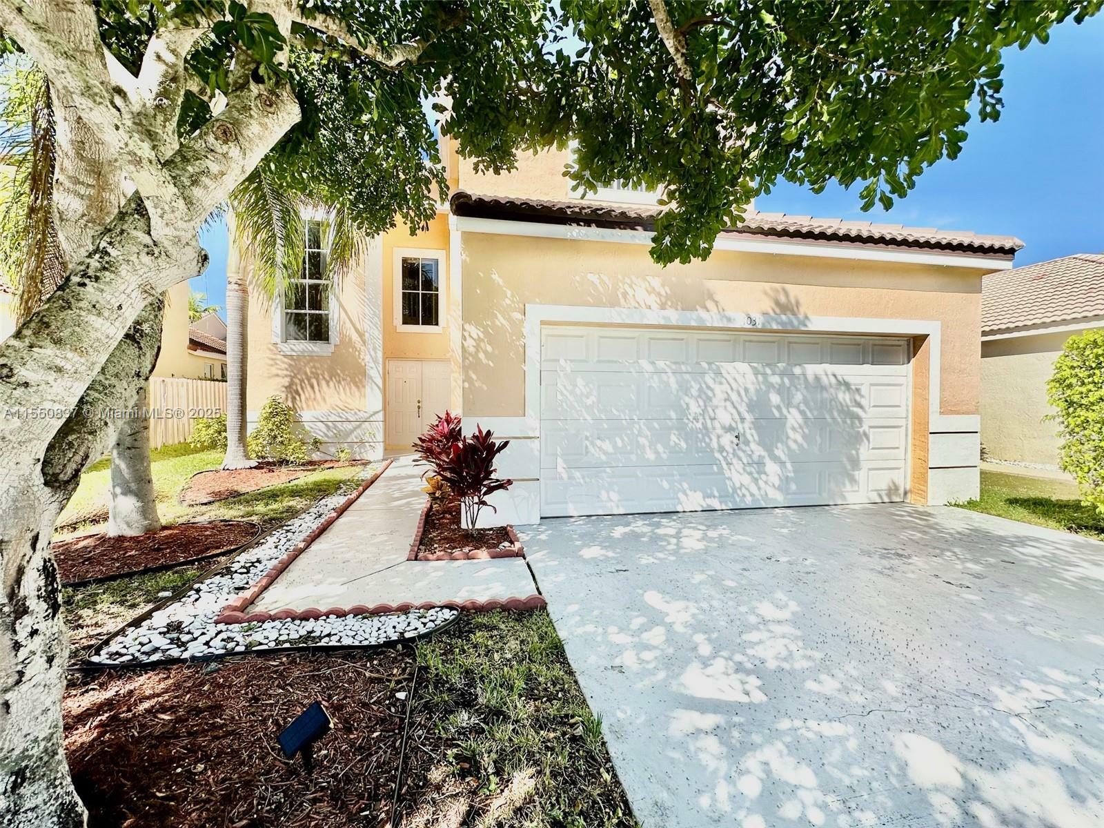 Property Photo:  1031 Briar Ridge Rd  FL 33327 