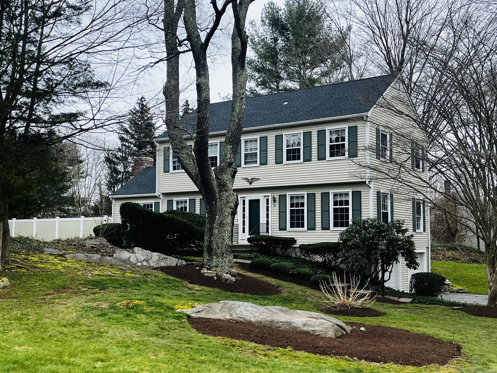 Property Photo:  10 Nut Plains Road West  CT 06437 