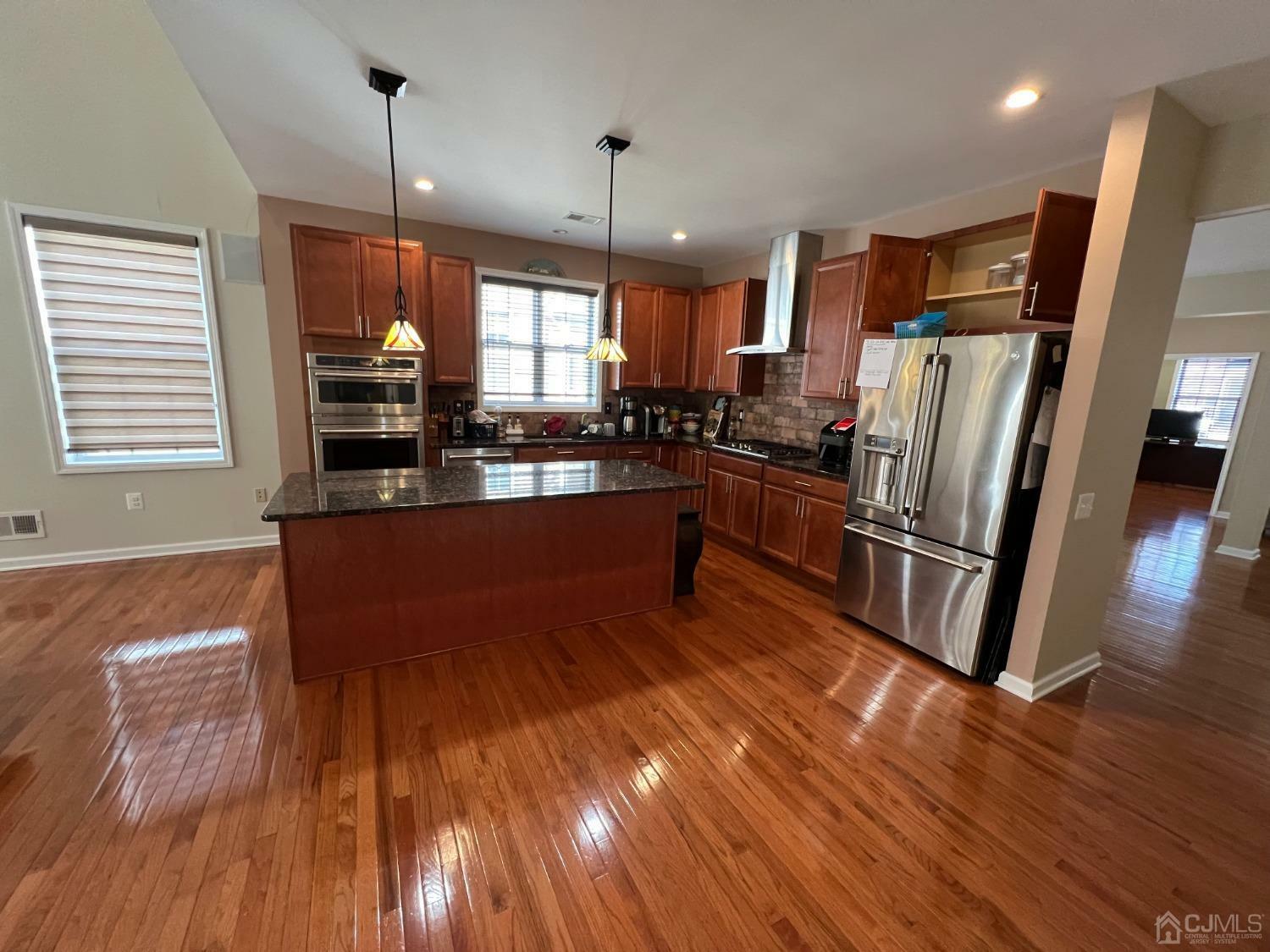 Property Photo:  18 Traditions Place  NJ 08831 
