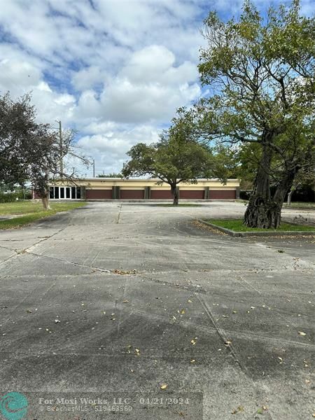 Property Photo:  3551 S State Road 7  FL 33023 