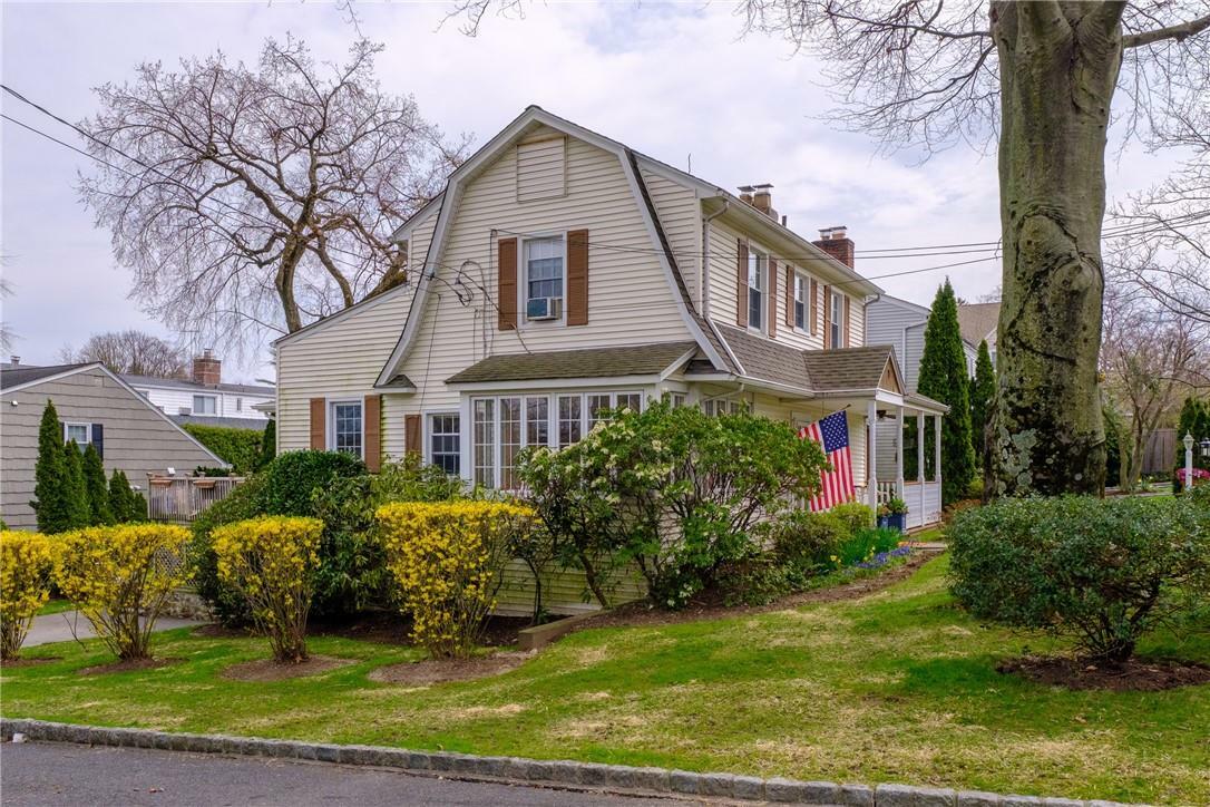 Property Photo:  317 Heathcote Avenue  NY 10543 