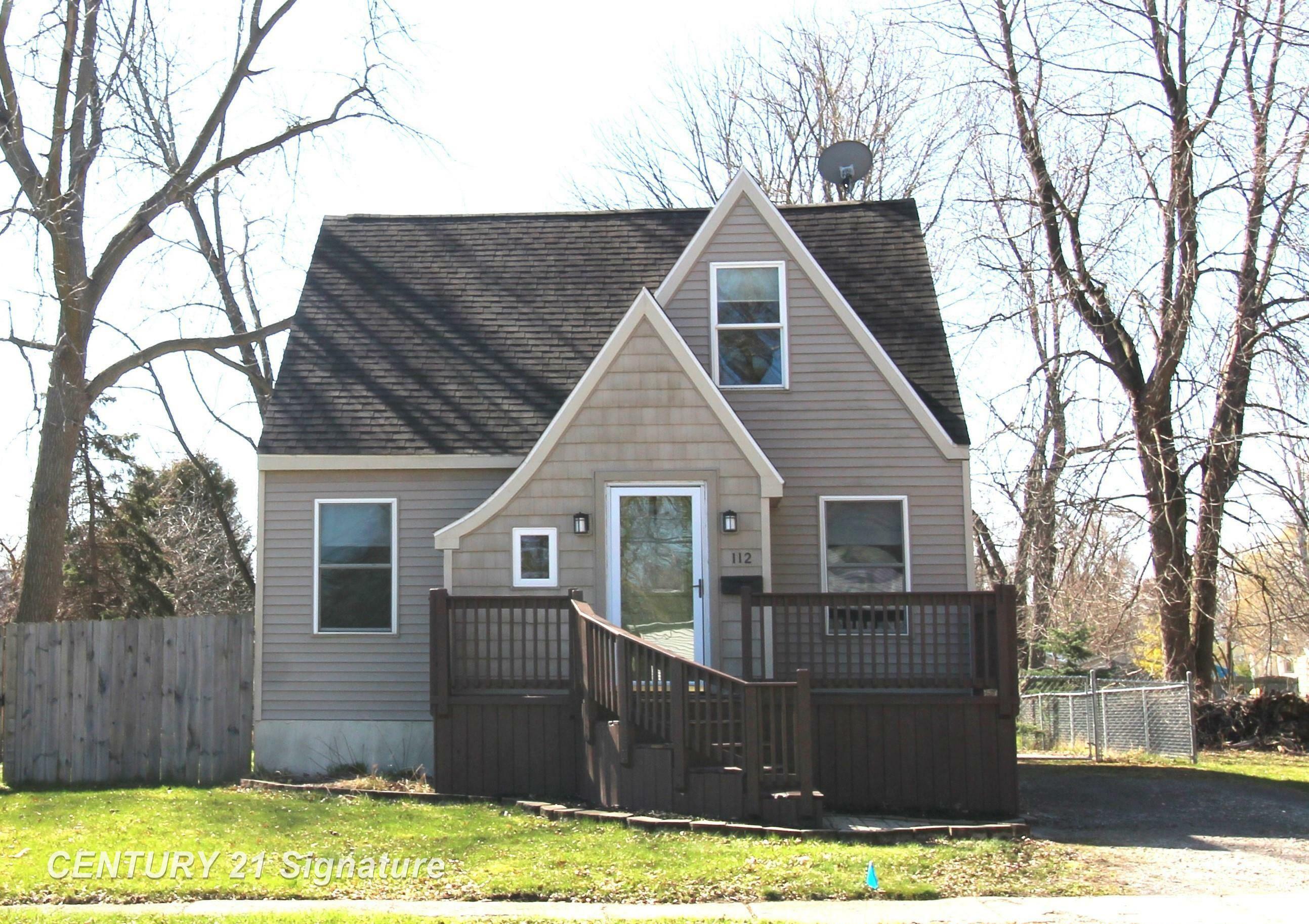 Property Photo:  112 E Smith St  MI 48707 